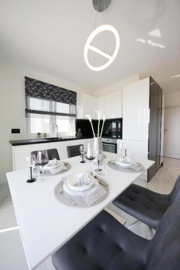 Apartament Luxury Majpruz I