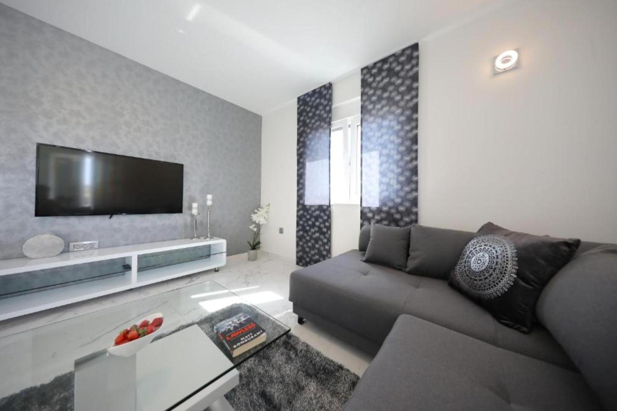 Apartment Luxury Majpruz I